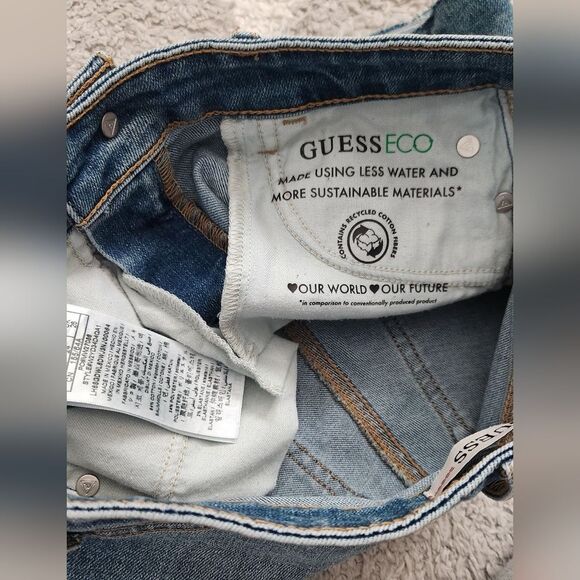 Guess Medium Wash Jean Short Size 24 - Picture 7 of 7